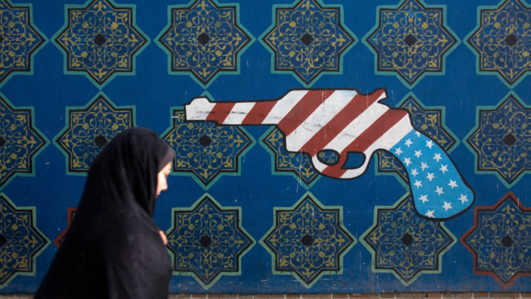 Refuzul de a purta hijab în public, risc de încarcerare în Iran