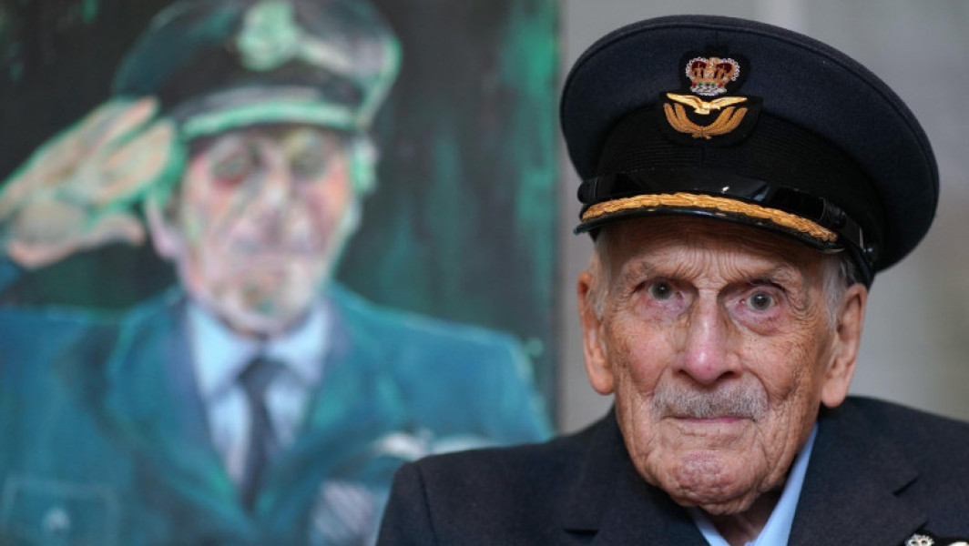 Ultimul pilot supraviețuitor al Bătăliei Angliei, John "Paddy" Hemingway, a decedat la 105 ani
