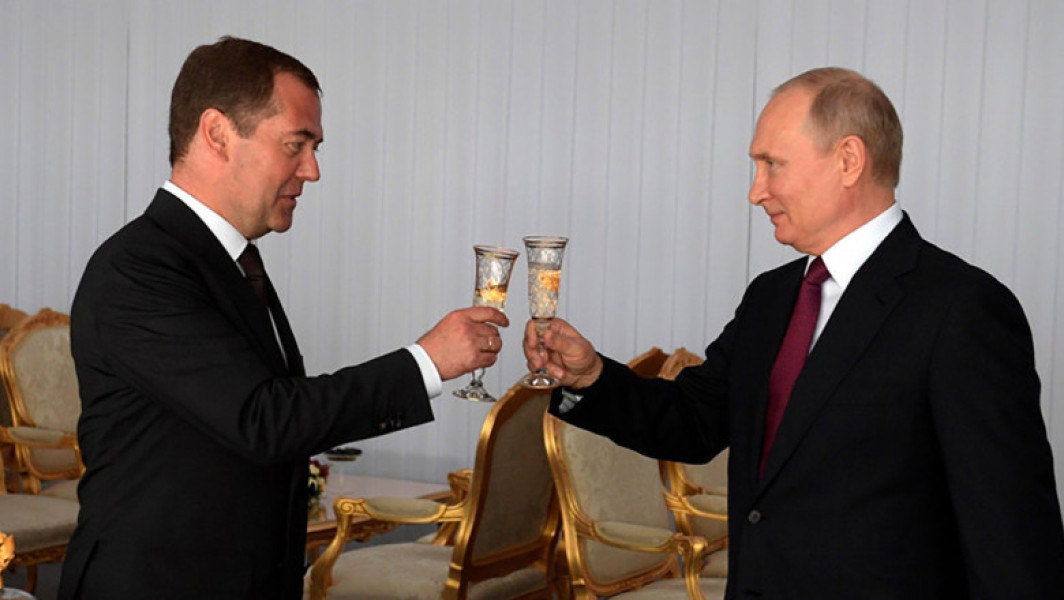 reacția lui medvedev după convorbirea trump - putin