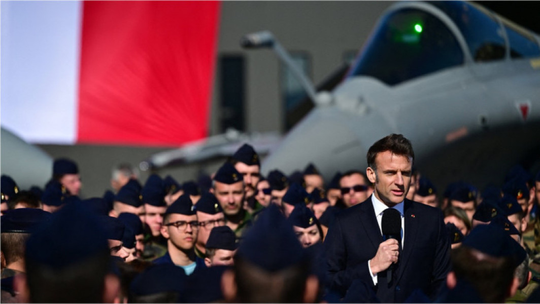 Macron invită liderii europeni să discute despre utilizarea arsenalului nuclear al Franței