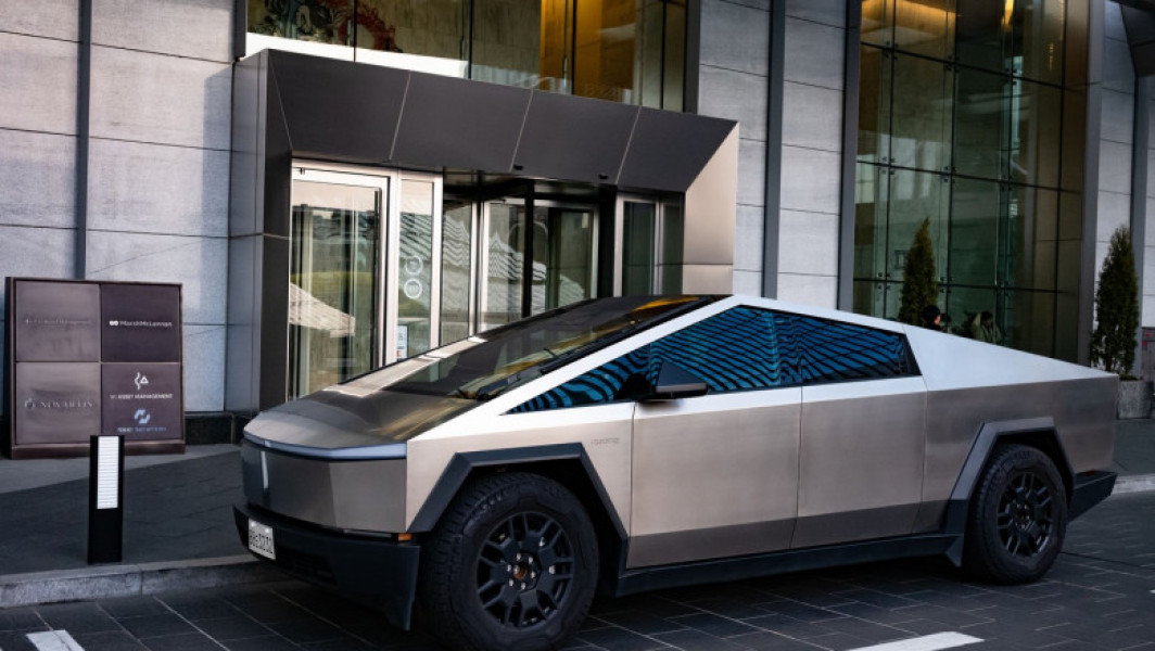 Tesla rechemează 46.000 de Cybertruck din motive de siguranță
