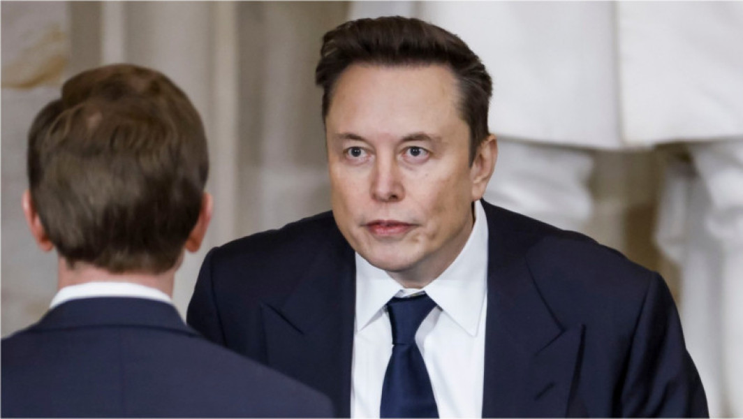 Elon Musk amenință angajații Pentagonului după un articol controversat