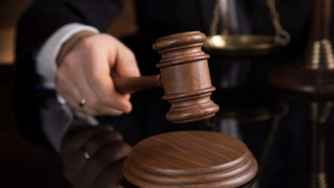 Judecătorul râde de cererea unui bărbat din Marea Britanie pentru o indemnizație de masă