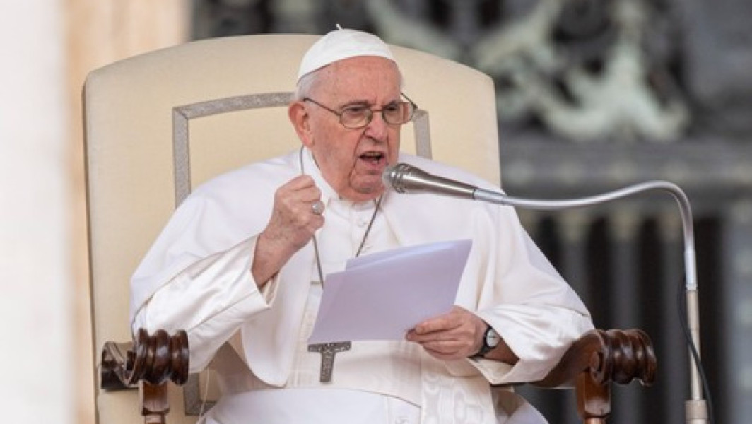 Papa Francisc cere încetarea bombardamentelor în Fasia Gaza