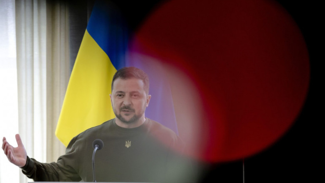 Fotografia lui Zelenski în fața Kremlinului înflăcărat stârnește indignare la Moscova