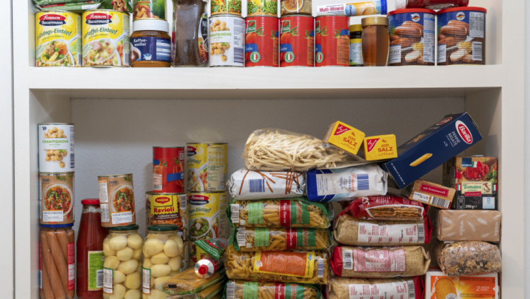 Comisia Europeană recomandă cetățenilor să aibă rezerve de alimente pentru 72 de ore