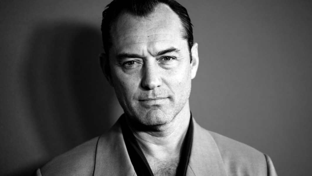 Jude Law va interpreta rolul lui Vladimir Putin în filmul "Vrăjitorul de la Kremlin"