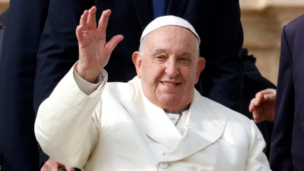 Papa Francisc se află în convalescență după o pneumonie gravă