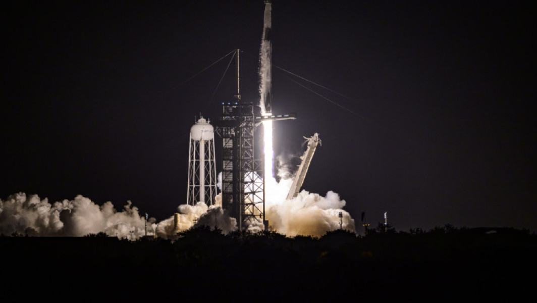 SpaceX lansează misiunea Fram2 cu un miliardar și trei aventurieri