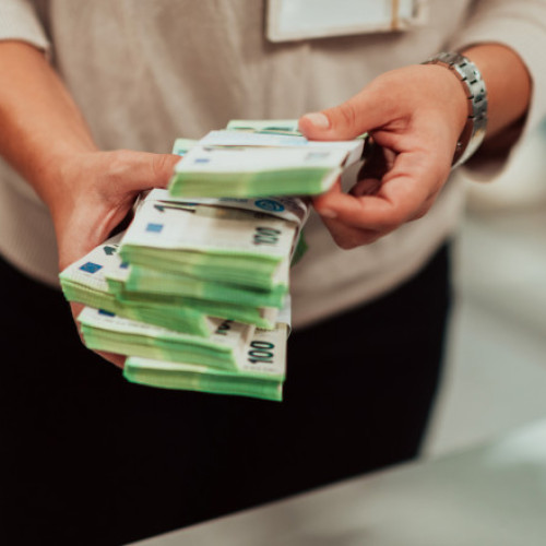 Seful UBS AG, cel mai bine platit director din Europa