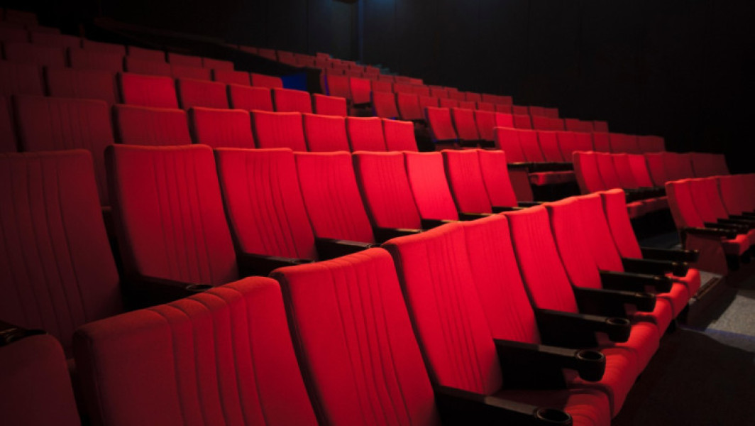 Patronii cinematografelor din SUA doresc extinderea regimului de exclusivitate pentru filme