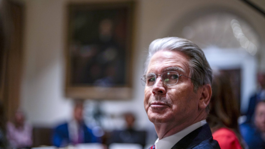 Scott Bessent recomandă țărilor să nu riposteze la tarifele vamale impuse de Trump