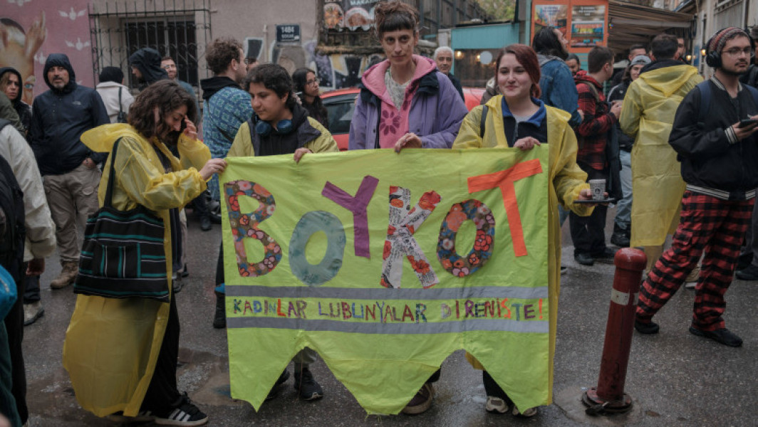 Unsprezece persoane reținute pentru apeluri la boicot în Turcia