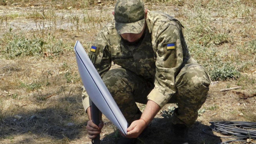 Ucraina se confruntă cu riscuri legate de comunicatiile prin satelit