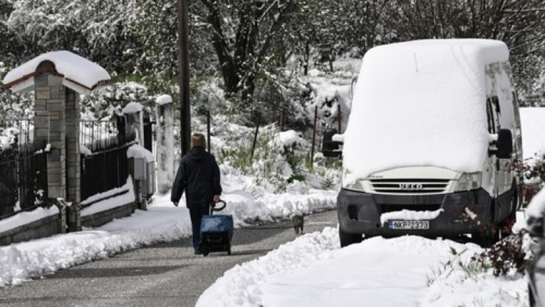 Ninsoare abundentă în Grecia, asemănătoare Crăciunului