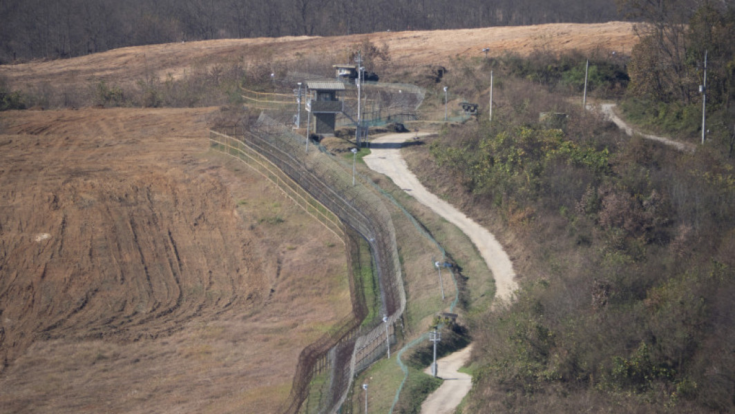 Armata sud-coreeană trage focuri de avertisment după o incursiune nord-coreeană