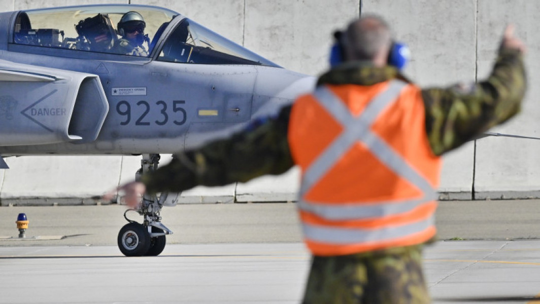 Republica Cehă continuă închirierea avioanelor Gripen C/D