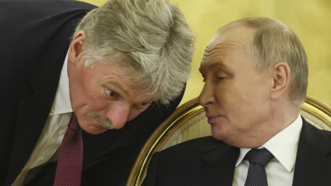 Kremlinul afirmă că războiul din Ucraina reprezintă o chestiune "existențială" pentru Rusia, în contextul în care președintele american Donald Trump a comparat conflictul cu o "bătaie" între doi "băieți" într-un parc, relatează digi24.ro. Potrivit purtătorului de cuvânt al Kremlinului, Dmitri Peskov, "Trump are dreptul la opinie, dar pentru noi este o chestiune existențială, o problemă de interese naționale și securitate, care afectează viitorul nostru și al copiilor noștri".