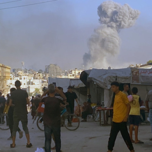 Lovituri aeriene continue în Gaza în contextul discuțiilor pentru încetarea focului