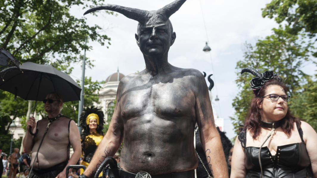 moscova interzice oficial "miscarea internationala a satanistilor" pentru extremism