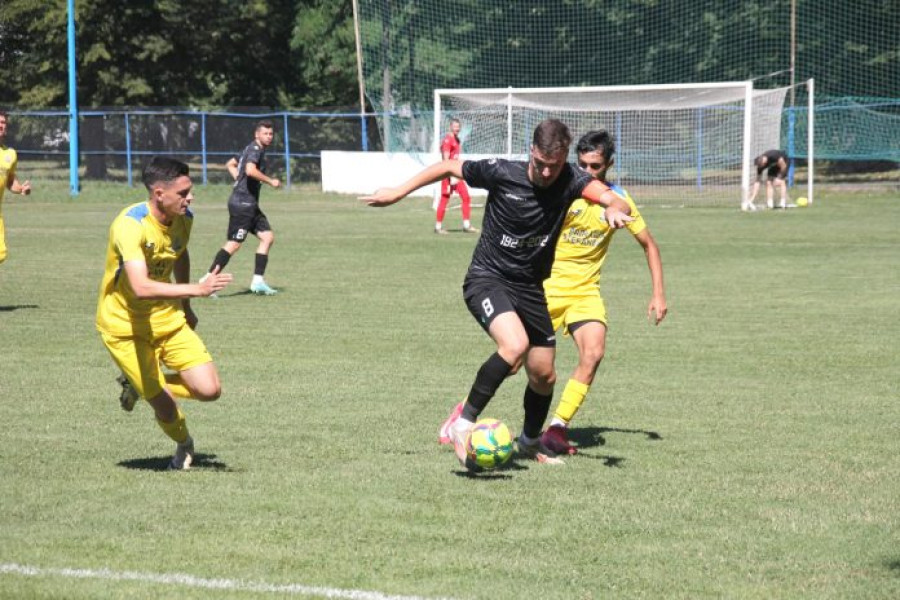 Liga 3, sezonul 2025-2026, are un nou format, conform deciziei luate de Federația Română de Fotbal. În cadrul tragerii la sorți care a avut loc ieri la Casa Fotbalului, s-au stabilit cele opt serii cu 12 echipe fiecare, înlocuind cele 10 serii de câte 10 echipe, ca în ultimele cinci ediții. Astfel, numărul total de participante este de 96.