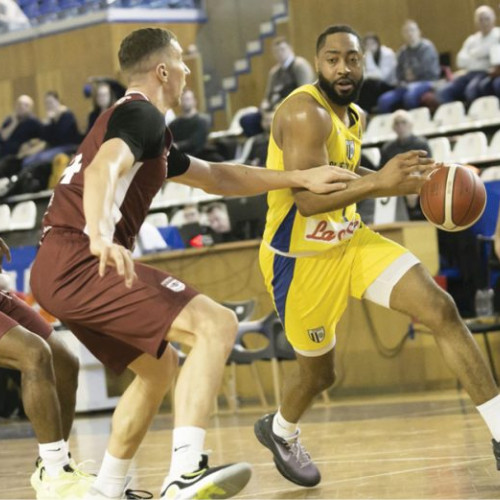 Decizie surprinzătoare a clubului Rapid București în cupele finale ale Cupei României - CSM Petrolul Ploiești învinsă cu 78-57 de către giuleșteni într-un joc dificil din turneul final.