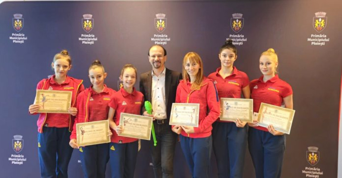 Vicecampioanele naţionale ale Secţiei de Gimnastică Ritmică din cadrul CSM Ploieşti – ­premiate de către primar!