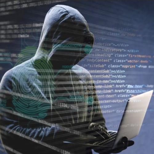 Hackerii fură datele a milioane de clienți ai brandurilor Gucci și Balenciaga