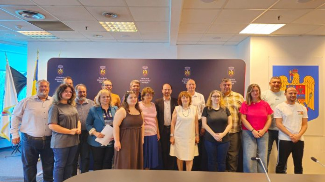 Au fost semnate contractele pentru proiectele de interes public local care au primit finanţare nerambursabilă de la Primăria Ploieşti