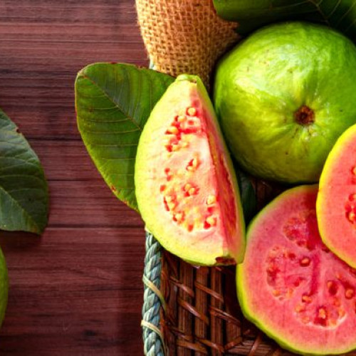 Cercetătorii din SUA au creat o moleculă sintetică din guava cu potenţial anticancerigen