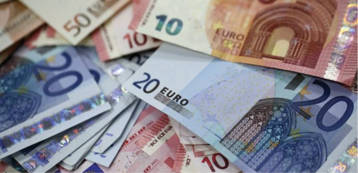România împrumută din nou cu cele mai mari dobânzi din Uniunea Europeană