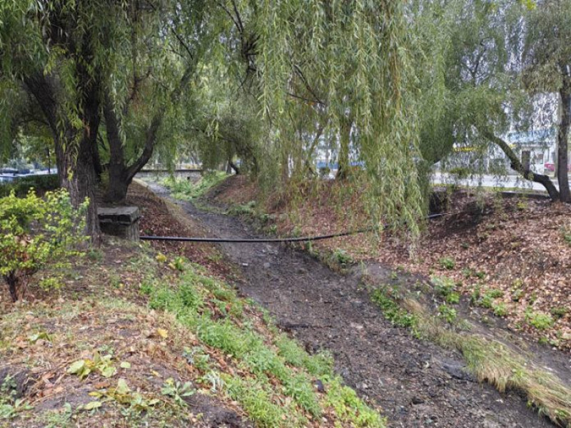 Proiectul de revitalizare a pârâului Dâmbu: doar pregătirea hârtiilor costă 130.000 de euro!