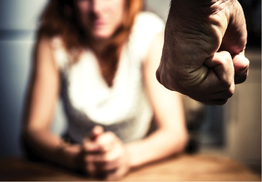 În primele opt luni ale anului, scădere cu aproape 20 la sută a numărului de fapte penale privind violenţa domestică