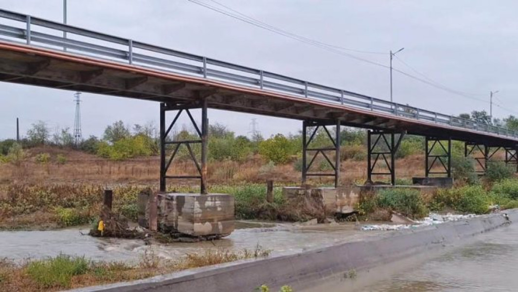 Podul de la Pantazi, în pericol în caz de inundație pe Teleajen?