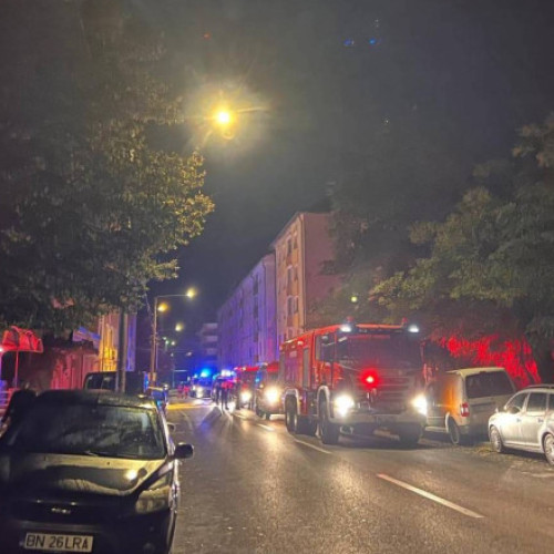 Explozie la un bloc din Bistrița: un pensionar rănit ușor și 16 persoane evacuate