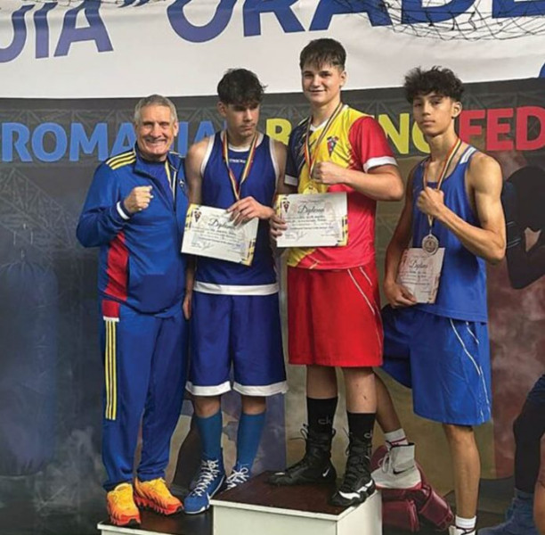 CSM Ploieşti cucereşte trei medalii la Finala Campionatului Naţional de Juniori la box