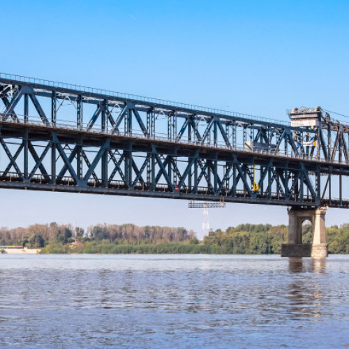 Ministrul bulgar al Transporturilor acuză România că blochează extinderea podurilor peste Dunăre