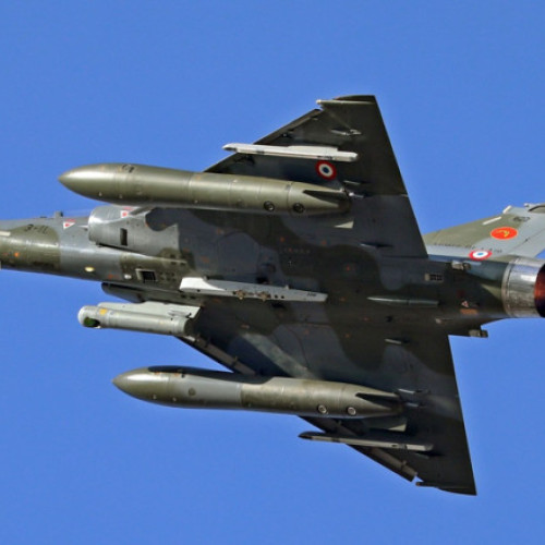 Franţa va trimite Ucrainei rachete antiaeriene Aster şi avioane Mirage