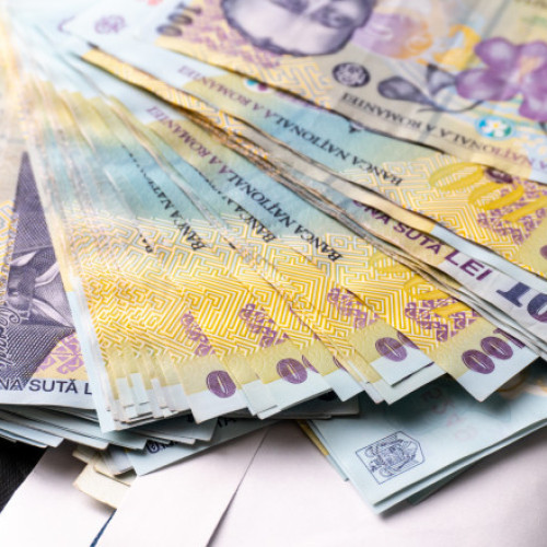 Directorii companiilor de stat pe pierdere primesc salarii și indemnizații uriașe