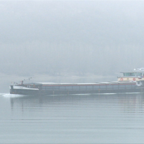 Trei persoane, printre care un copil, rănite în urma unei coliziuni pe Dunăre la Galați