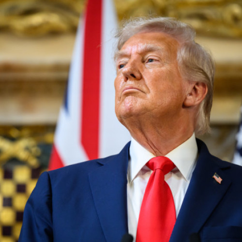 Donald Trump se întâlnește cu liderii Japoniei în vizita sa oficială la Tokyo