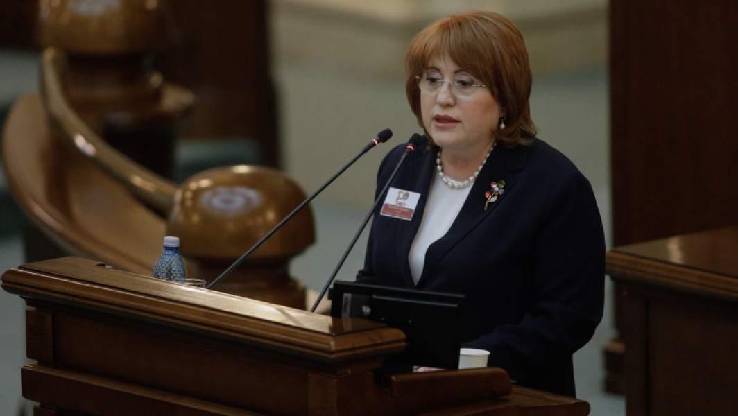 Limba Română Rămâne Cât Constituția - Eșecul Socialist și Comunist la Curtea Constituțională în Moldova