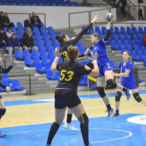 Handbal Feminin, Juniori 1 / Încercări nereușite pentru echipa CSM în fața echipei Știința