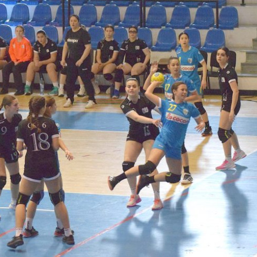 Echipa de handbal junioare 3 a CSM Ploieşti a revenit pe primul loc în Grupa Valoare 2, învingând pe CSŞ 6 Bucureşti și pregătindu-se pentru meciurile din "dubla" cu CSM București și Rapid București