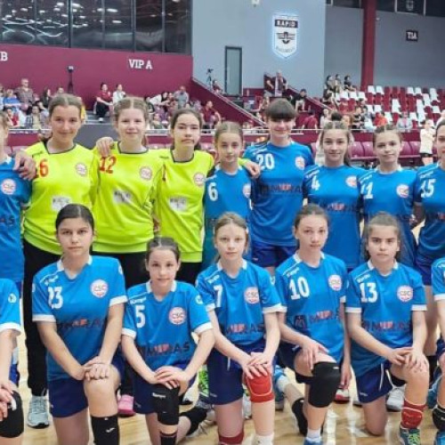 Handbal Juniori IV/Trei echipe prahovene vor lupta în ­turneele finale